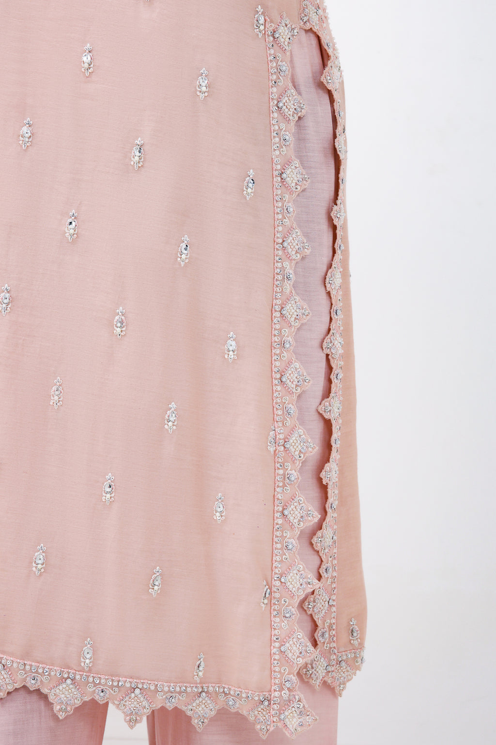 NIERA - JE-26-0043